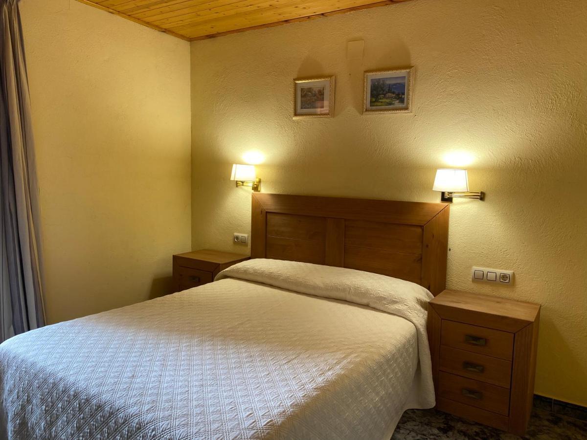 Hotel Rural Cal Amadeu Vilanova de Escornalbou Exterior photo