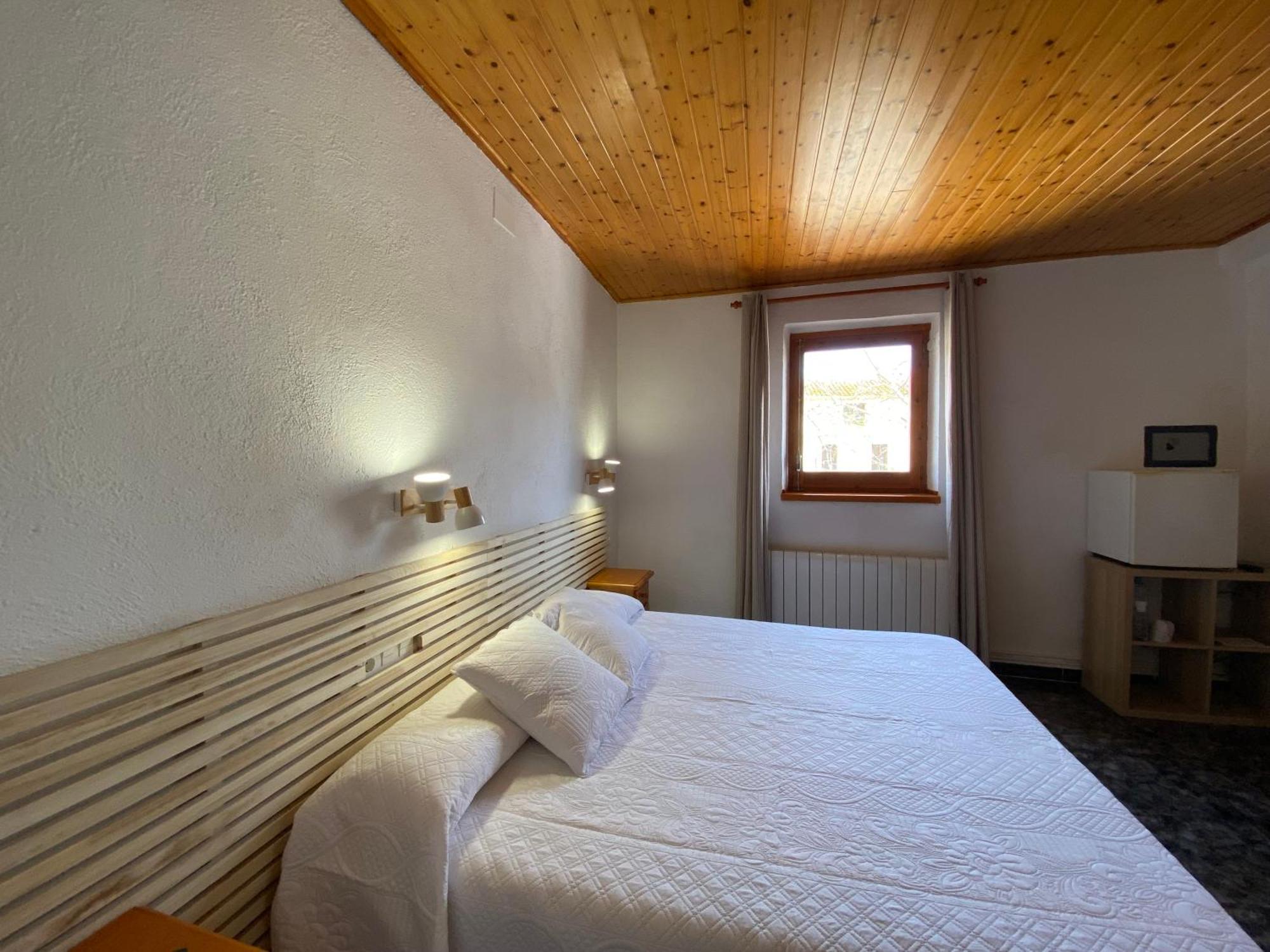 Hotel Rural Cal Amadeu Vilanova de Escornalbou Exterior photo